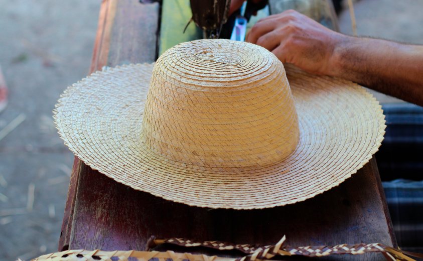 Sombrero elaborado en palma sará