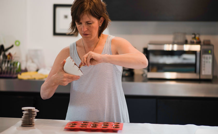 Joyería efímera: un taller de chocolate para las sensaciones