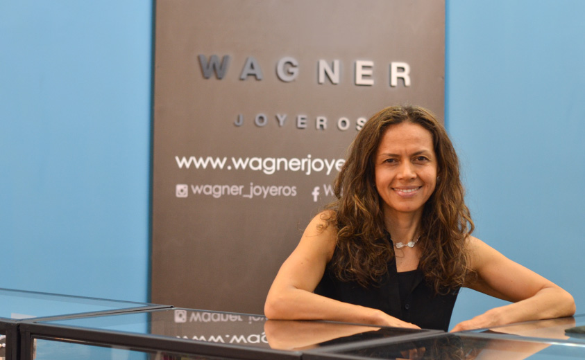 La joyera Ingrid Wagner en Expoartesanías