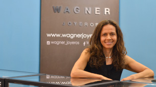 La joyera Ingrid Wagner en Expoartesanías