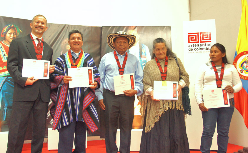 Artesanos ganadores del Galardón